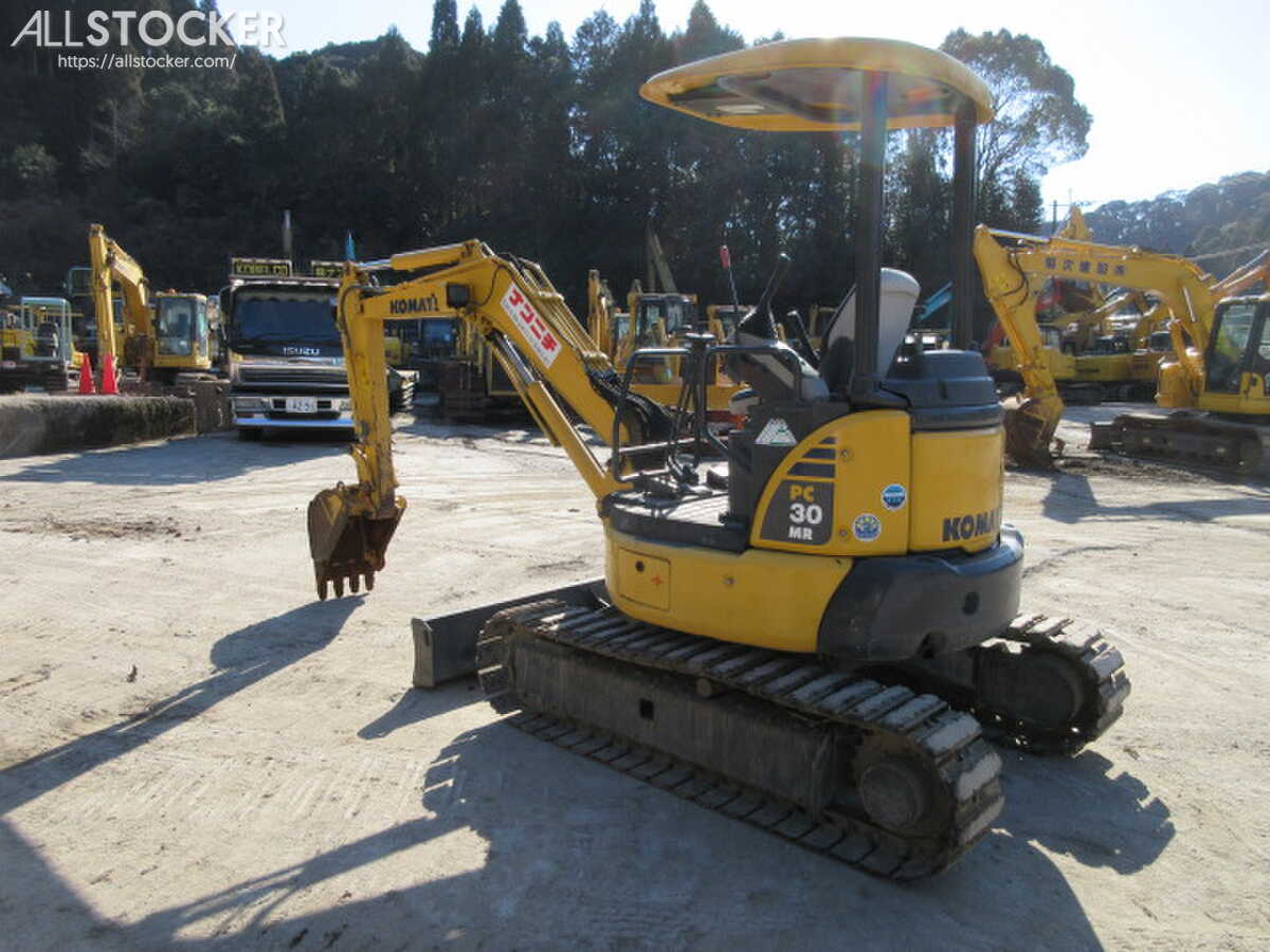 KOMATSU PC30MR-3